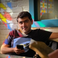 تصویر پویا پاکنژاد - پویا پاکنژاد - میزبان برنامه‌ چرخ