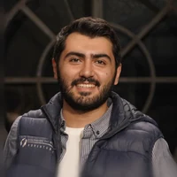 پویا پاکنژاد